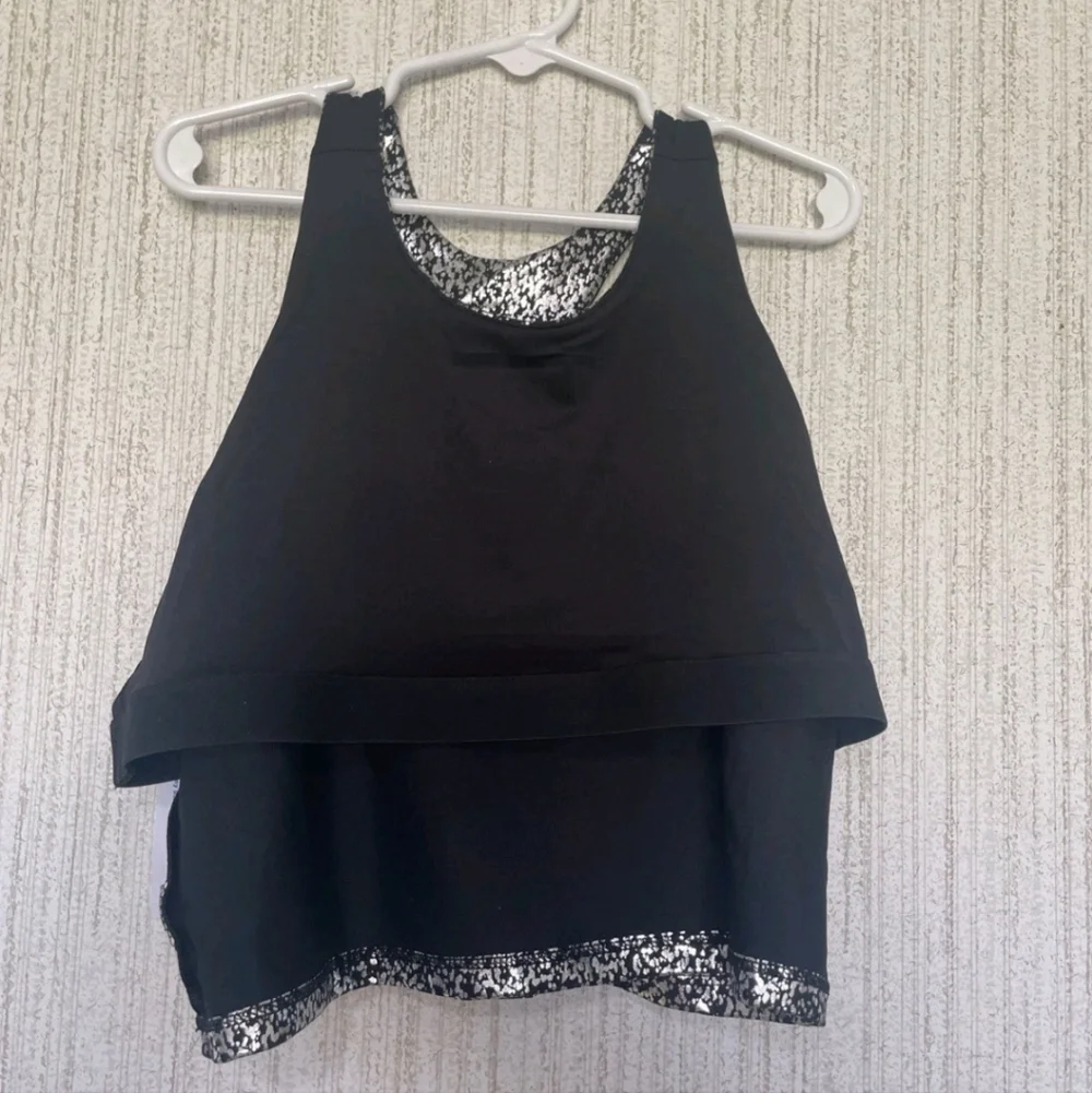 NWT Old Navy Girls Size XL 14-16 Athletic Top Built In Sports Bra Metallic